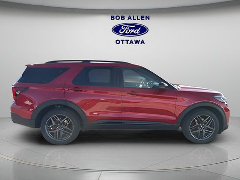 New 2026 Ford Explorer ST-Line w/ ST-Line Street Pack AWD/4WD image 9