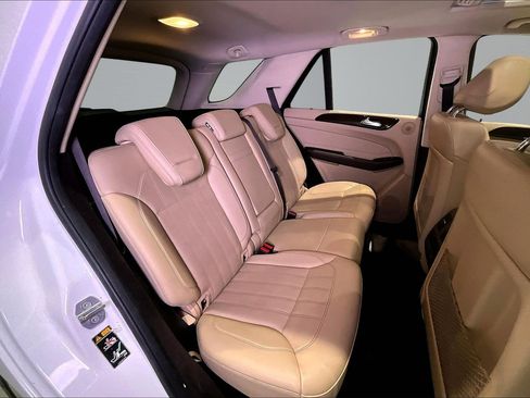 Used 2018 Mercedes-Benz GLE 350 4MATIC image 23