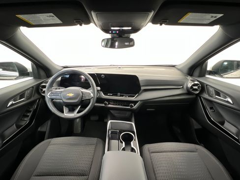 Used 2025 Chevrolet Equinox LT image 10