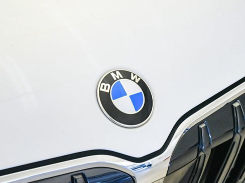 Certified 2023 BMW X1 xDrive28i w/ Convenience Package AWD/4WD image 8