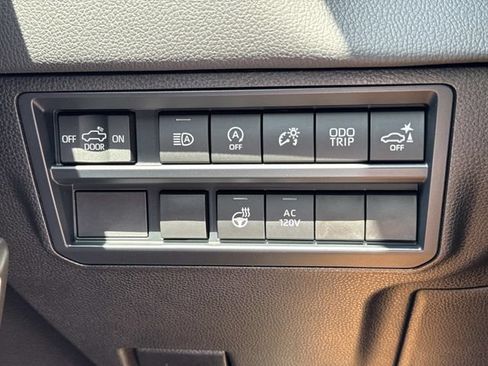 Used 2025 Toyota Tundra Limited RWD image 21