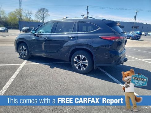 Used 2021 Toyota Highlander XLE AWD/4WD image 3