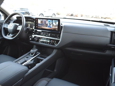 New 2026 Nissan Pathfinder SL image 69