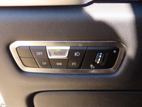 Used 2022 BMW X5 sDrive40i w/ M Sport Package image 23