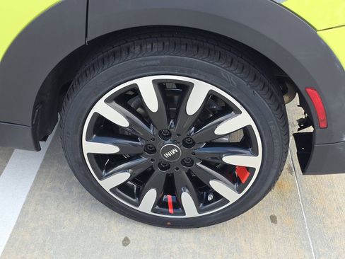 Used 2023 MINI Cooper S w/ Premium Package image 31