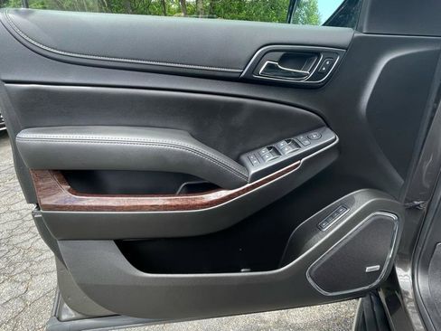 Used 2019 GMC Yukon XL SLT AWD/4WD image 16