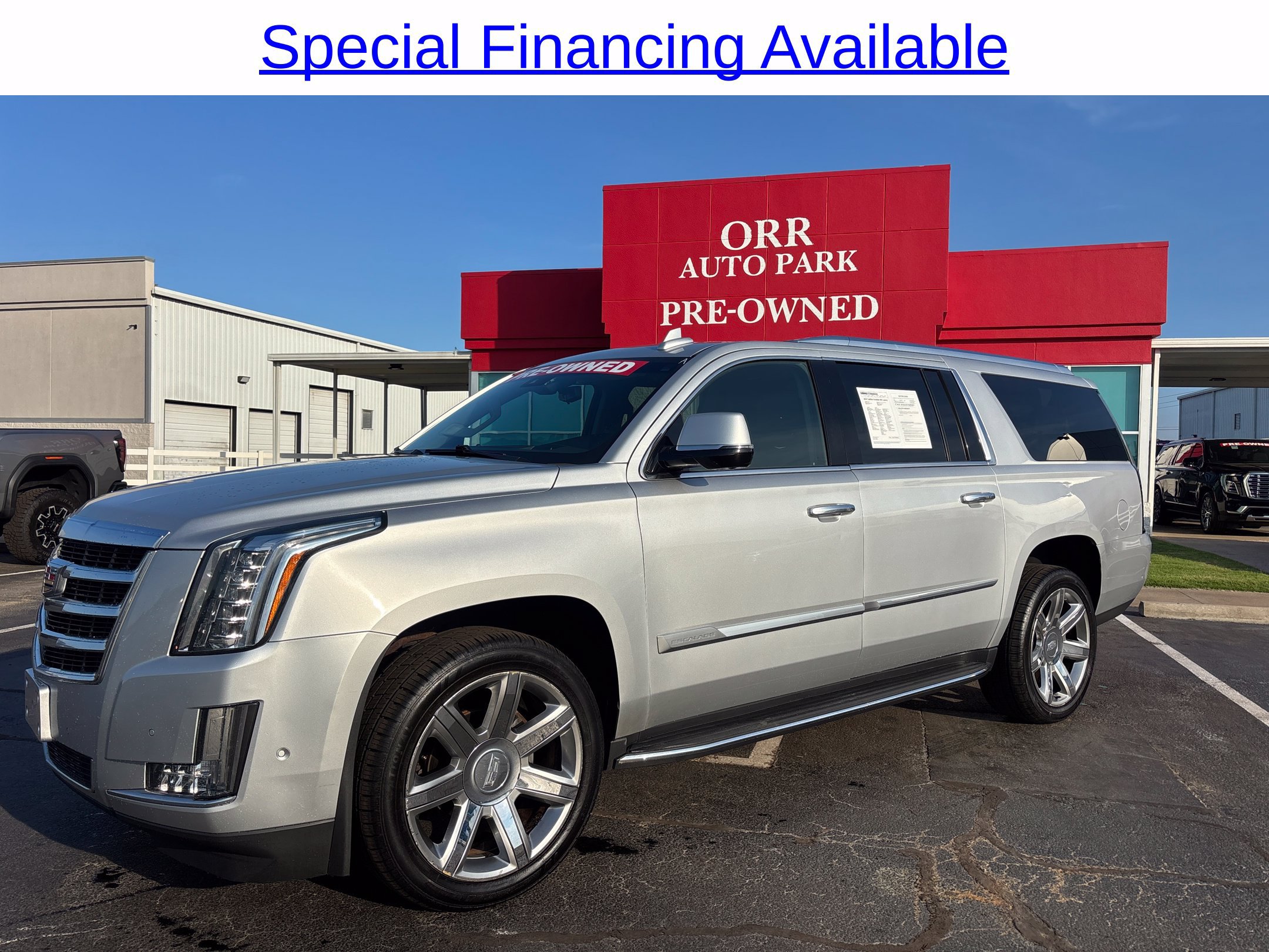 Used 2019 Cadillac Escalade ESV Luxury AWD/4WD image 1