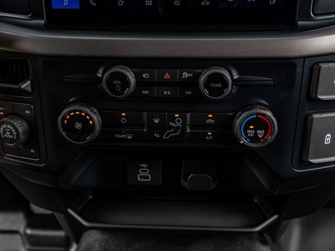 Used 2025 Ford F150 XL w/ Equipment Group 103A High image 25