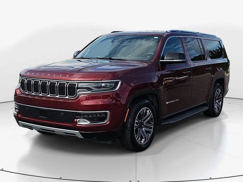 Used 2023 Jeep Wagoneer L Series II AWD/4WD image 11