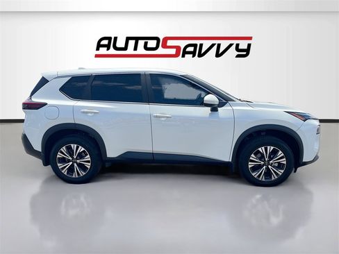 Used 2023 Nissan Rogue SV image 8