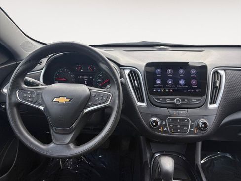 Used 2023 Chevrolet Malibu LT w/ Driver Confidence Package image 2
