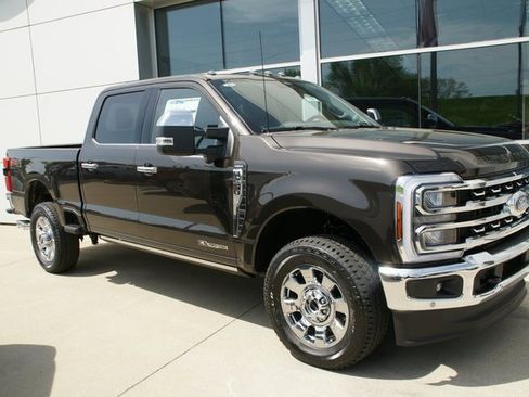 New 2025 Ford F250 Lariat w/ Lariat Ultimate Package image 2