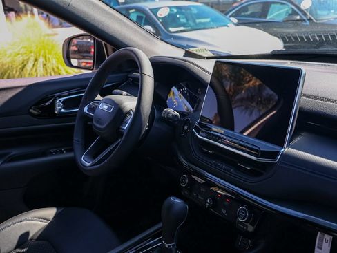 New 2026 Jeep Compass Latitude AWD/4WD image 20