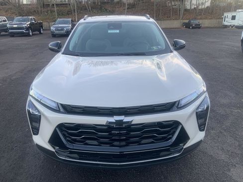 New 2026 Chevrolet Trax ACTIV image 2