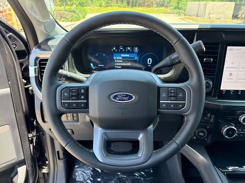 New 2026 Ford F250 Lariat w/ Black Appearance Package AWD/4WD image 16