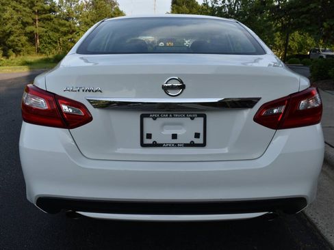 Used 2017 Nissan Altima 2.5 S w/ Power Driver Seat Package FWD image 6