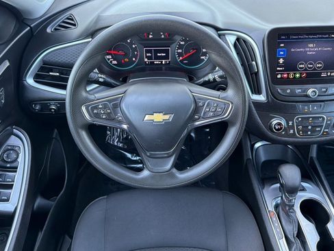 Used 2024 Chevrolet Malibu LT image 27