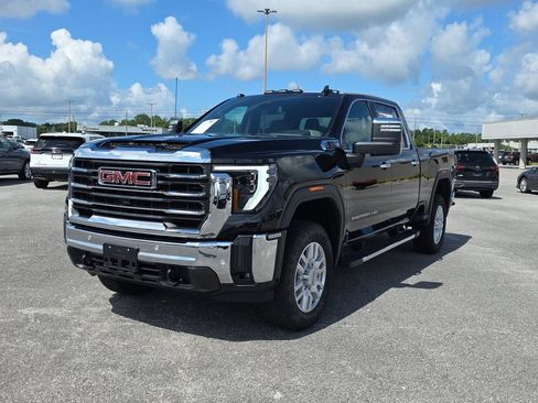 Used 2024 GMC Sierra 2500 SLT w/ SLT Premium Package AWD/4WD image 4