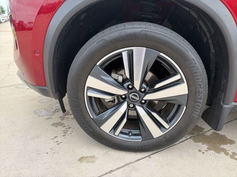 Used 2023 Nissan Rogue SL w/ SL Premium Package FWD image 9