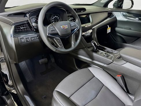 New 2026 Cadillac XT5 Premium Luxury image 5