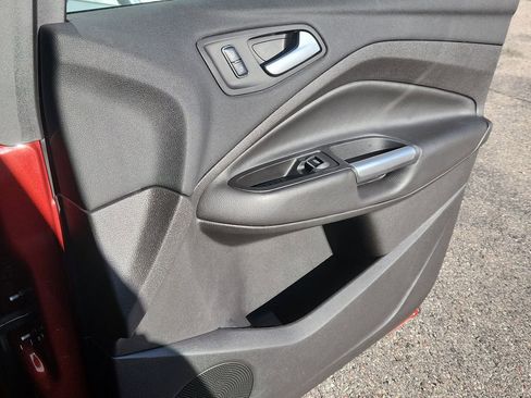 Used 2015 Ford Escape SE w/ Equipment Group 201A image 18