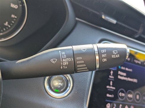 Used 2020 Cadillac XT4 Premium Luxury image 33