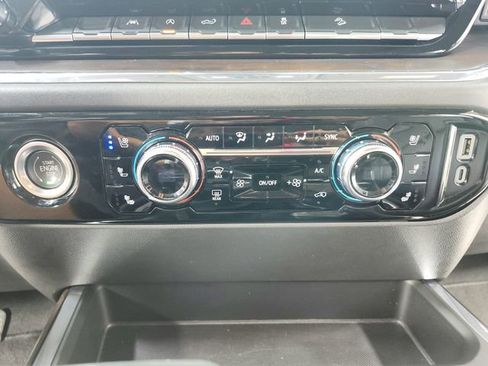 Used 2023 GMC Sierra 1500 SLT w/ SLT Premium Package image 33