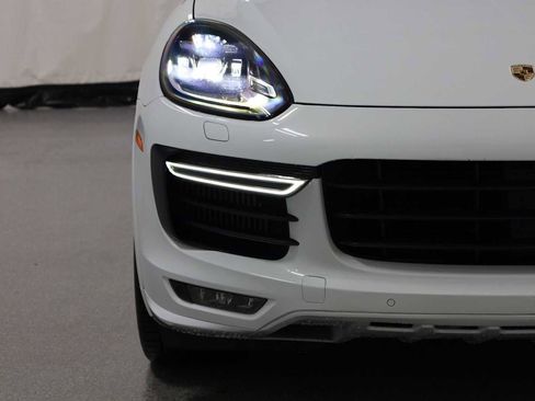 Used 2018 Porsche Cayenne GTS image 15