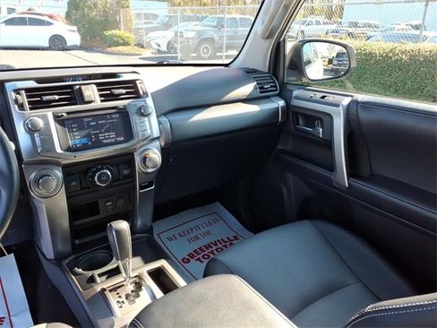 Used 2018 Toyota 4Runner 2WD image 11