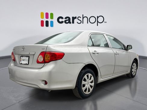 Used 2010 Toyota Corolla LE image 5