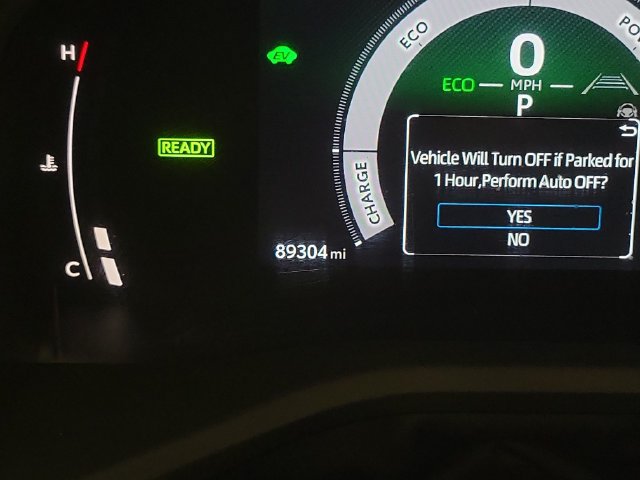 Used 2025 Toyota Camry SE w/ Convenience Package FWD image 2