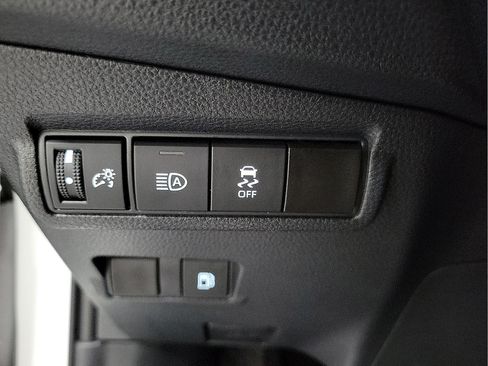 Used 2024 Toyota Corolla Cross AWD Hybrid image 14