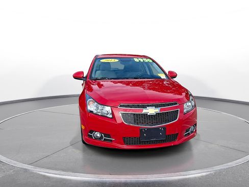 Used 2013 Chevrolet Cruze LT w/ RS Package FWD image 2