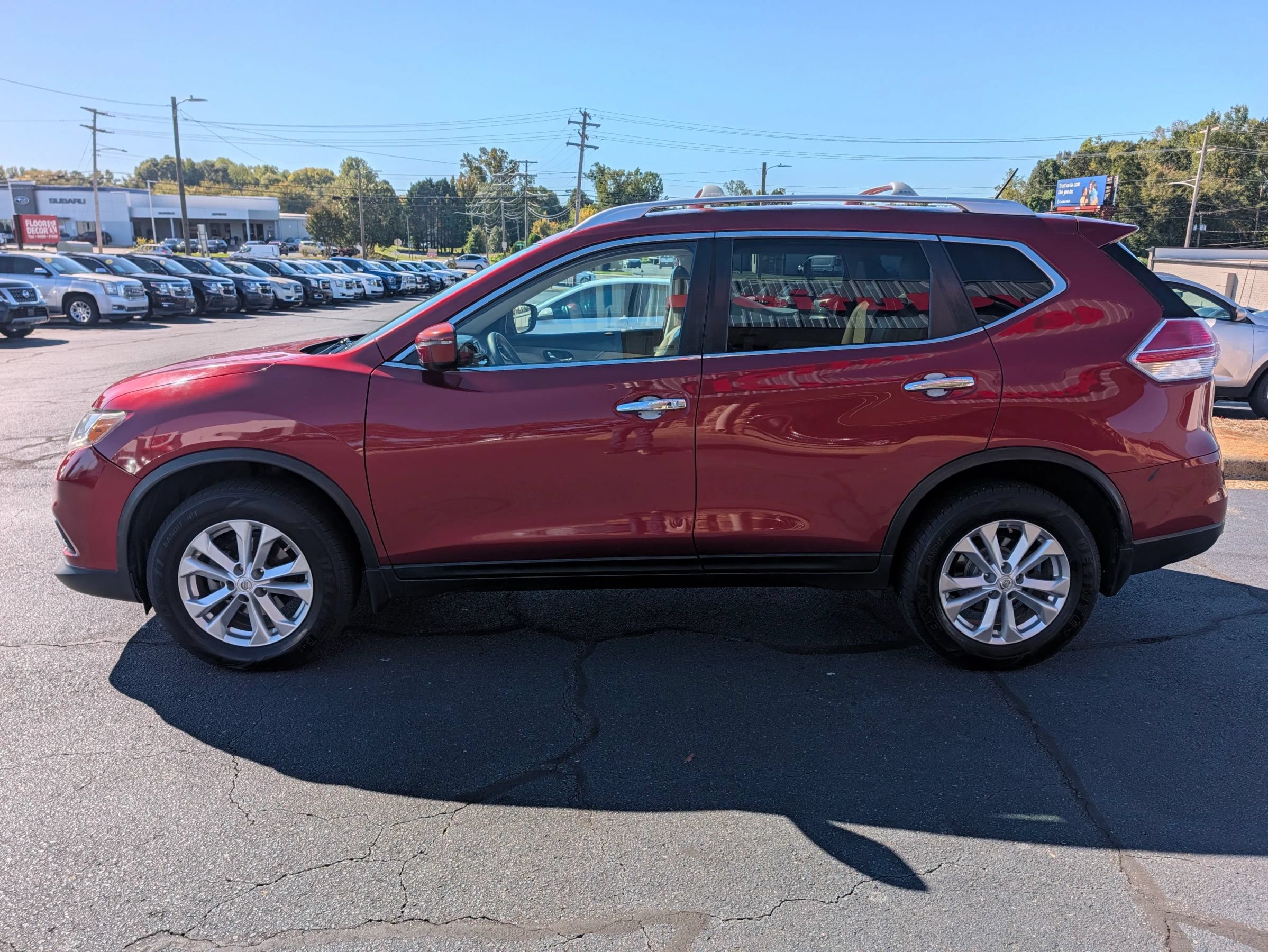 Used 2016 Nissan Rogue SV AWD/4WD image 4