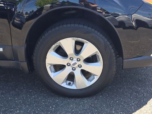 Used 2012 Subaru Outback 2.5i Limited w/ Moonroof Pkg AWD/4WD image 9