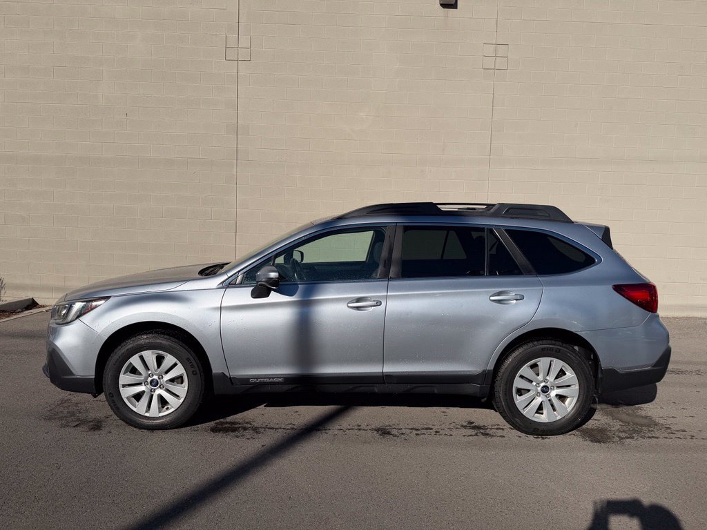 Used 2019 Subaru Outback 2.5i Premium AWD/4WD image 2