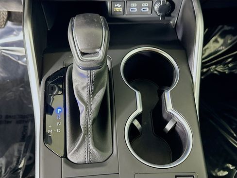 Used 2024 Toyota Highlander XLE image 21
