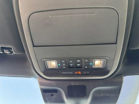 Used 2025 Ford Expedition Tremor AWD/4WD image 36