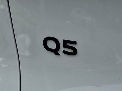 New 2025 Audi Q5 Premium Plus image 11