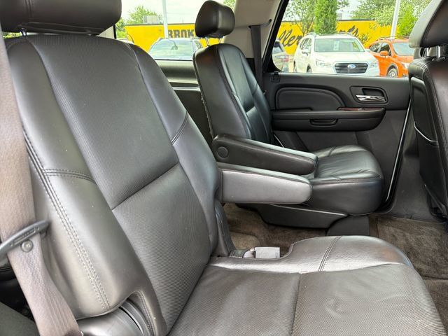 Used 2009 GMC Yukon Denali RWD image 27