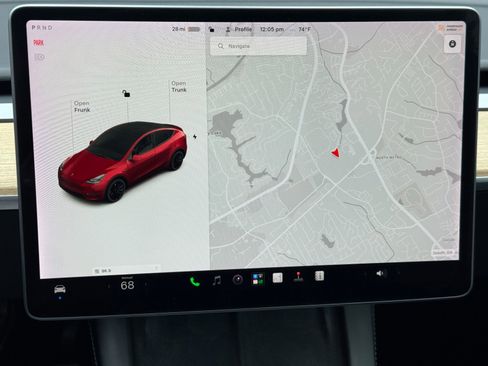 Used 2022 Tesla Model Y Performance AWD/4WD image 21