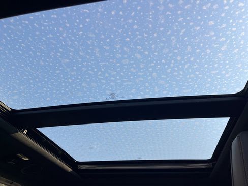 Used 2022 Ford Explorer King Ranch w/ Class IV Trailer Tow Package image 28