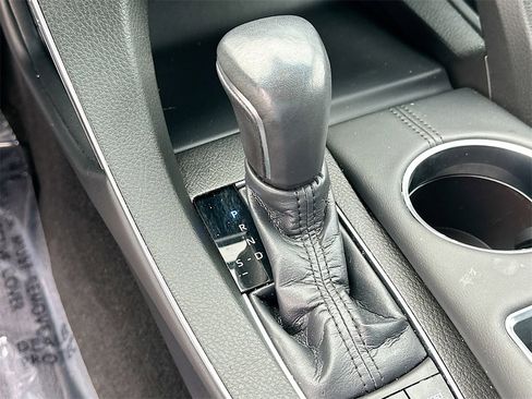 Used 2020 Toyota Avalon XLE image 16