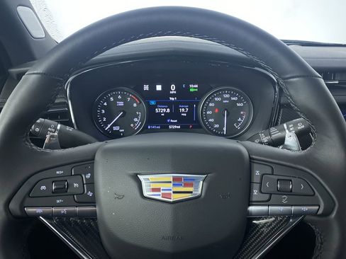 New 2025 Cadillac XT6 Sport w/ Technology Package image 3