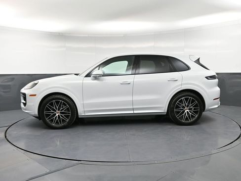 New 2026 Porsche Cayenne AWD/4WD image 2