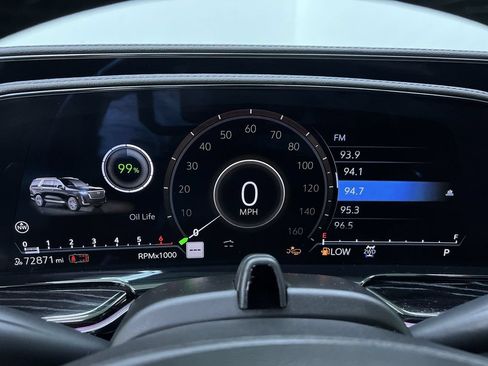 Used 2023 Cadillac Escalade ESV Sport w/ LPO, ONYX Package AWD/4WD image 20