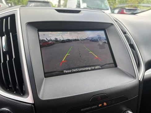 Used 2020 Ford Edge SEL w/ Cold Weather Package AWD/4WD image 23