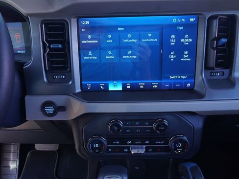 Used 2024 Ford Bronco Wildtrak AWD/4WD image 19
