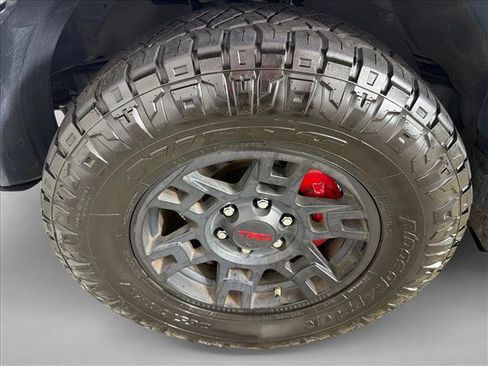 Used 2022 Toyota 4Runner TRD Off-Road AWD/4WD image 11