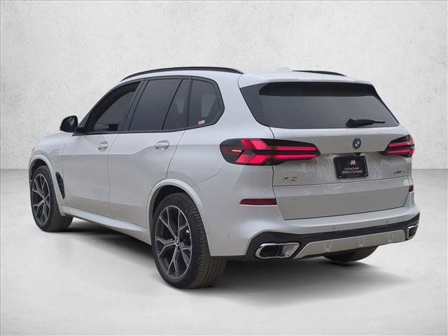 Used 2026 BMW X5 xDrive50e w/ M Sport Package AWD/4WD image 3